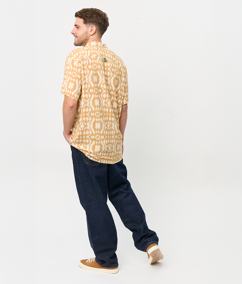 Camisa Bowling Estampada Africa Camel