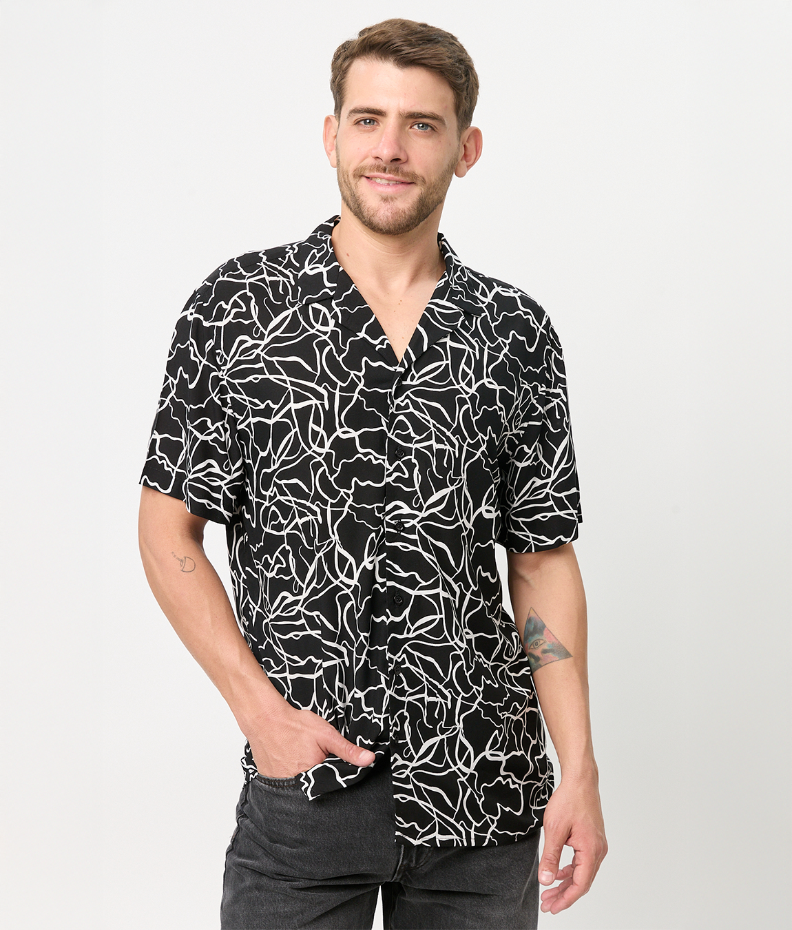 Camisa Bowling Negra Trazos