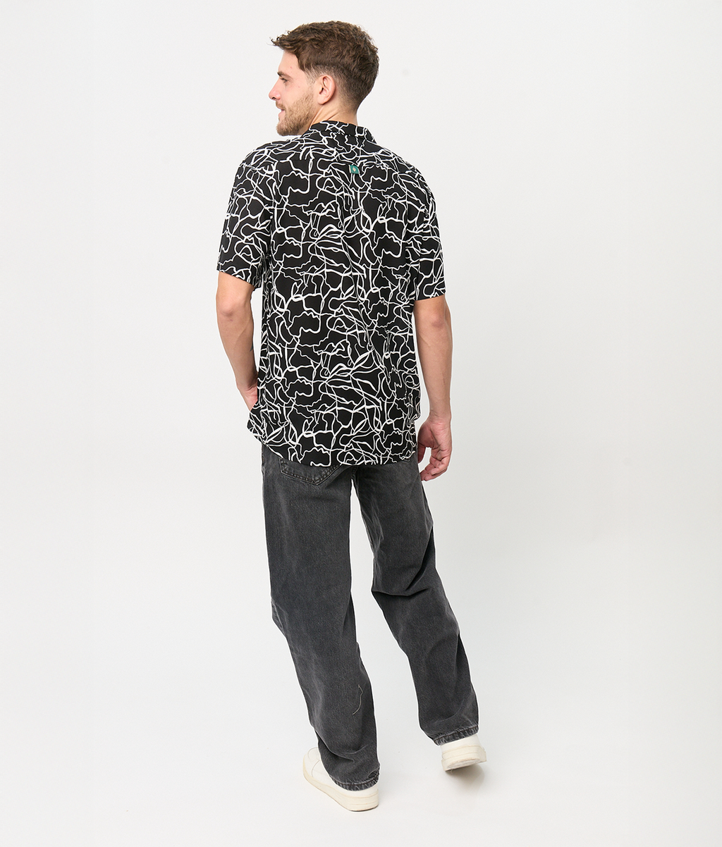 Camisa Bowling Negra Trazos